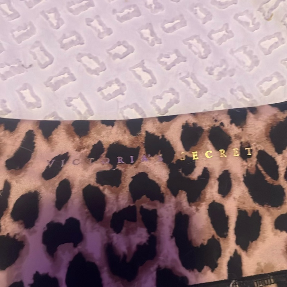 Victoria’s Secret cheetah print leggings size small - Picture 4 of 5